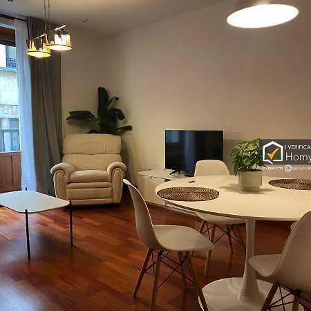 דירה Homyat Prior Orus