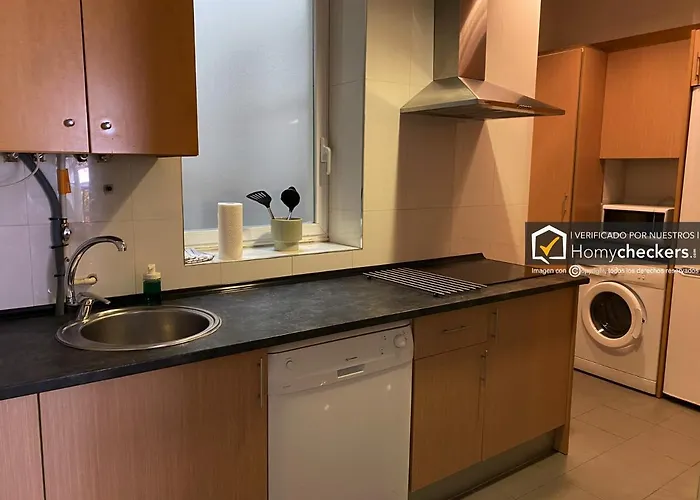 Homyat Prior Orus 아파트