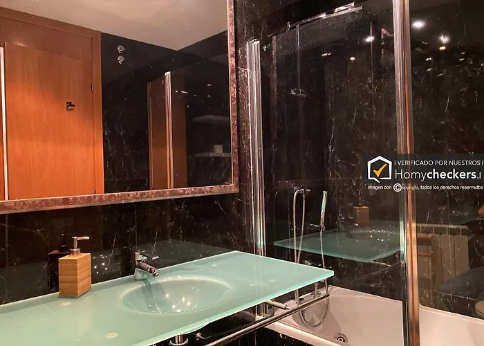 Homyat Prior Orus 아파트